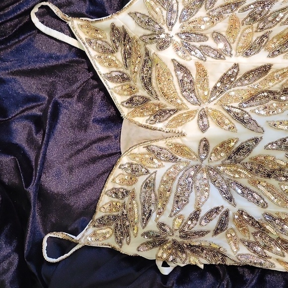 Macduggal Gold Leaf Sheath Gown 14 NWT 5107 - Picture 7 of 10